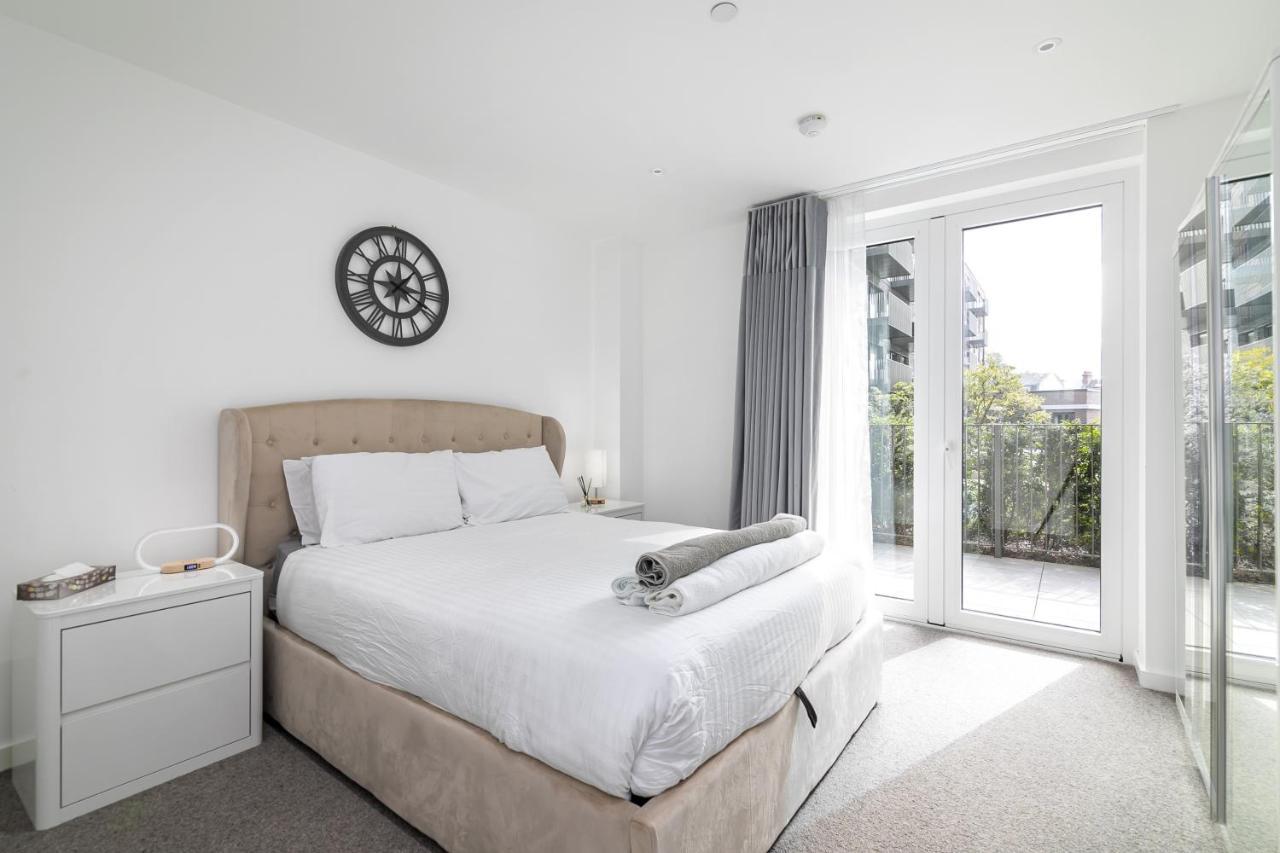 Luxury Spacious Flat With Communal Gardens And Parking London Exterior foto